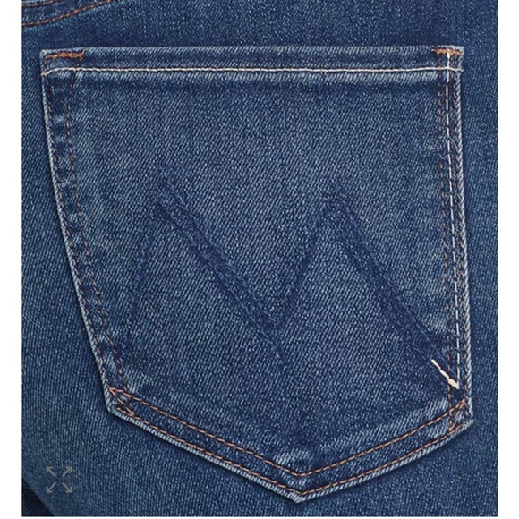 MOTHER The Runaway High-Waisted Flared Jeans in Sweet And Sassy 32 - Picture 4 of 16